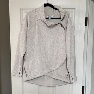 NWOT Athleta Light Gray Wrap Pullover